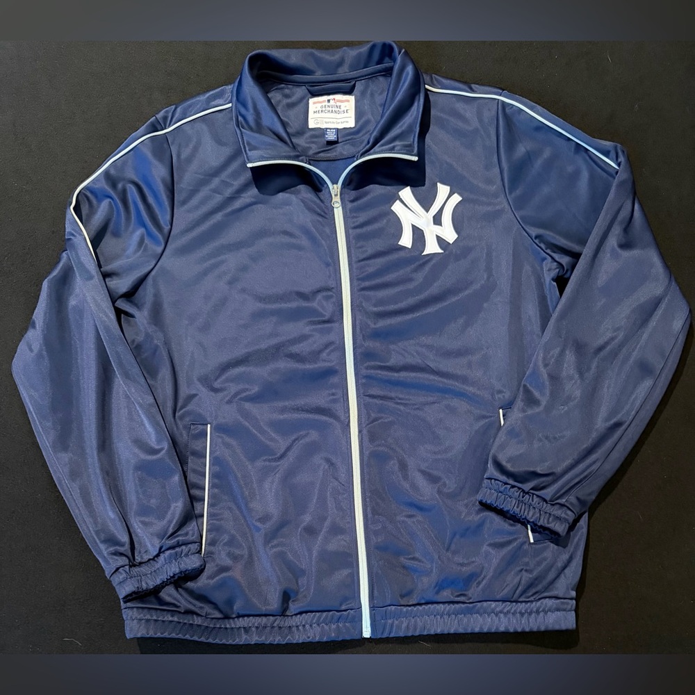 New York Yankees G-III Carl Banks Light Satin Sheen Mens XL